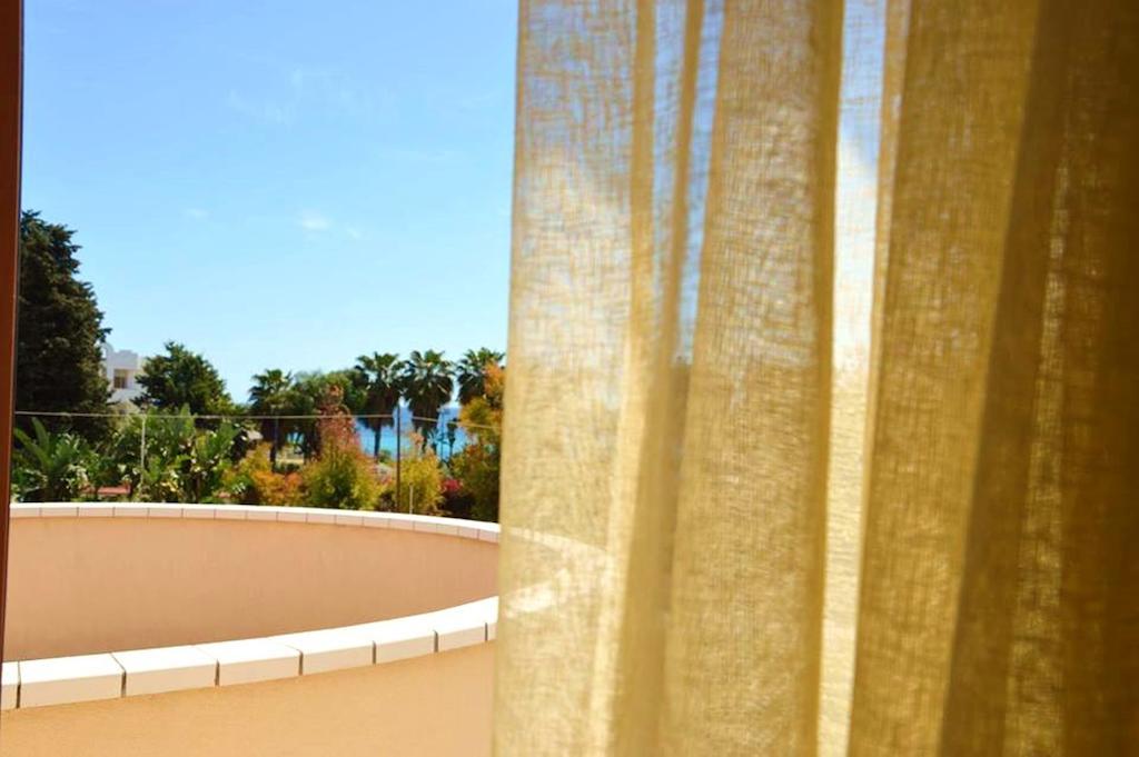Hotel Bulla Regia Fontane Bianche Exteriör bild