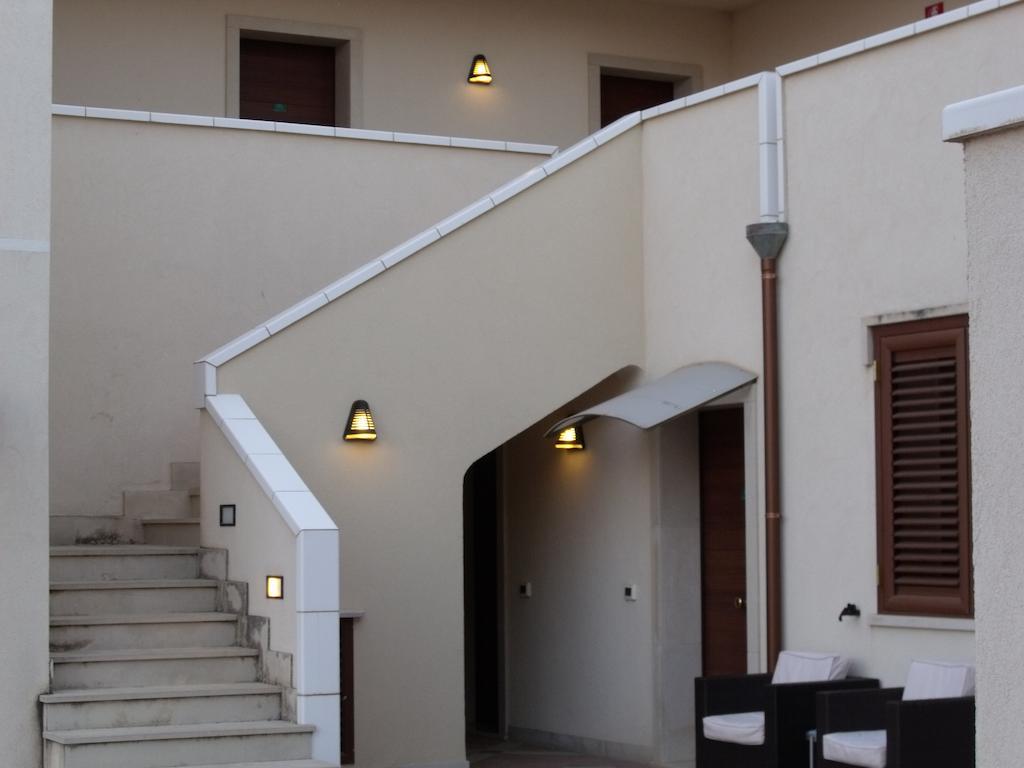 Hotel Bulla Regia Fontane Bianche Exteriör bild